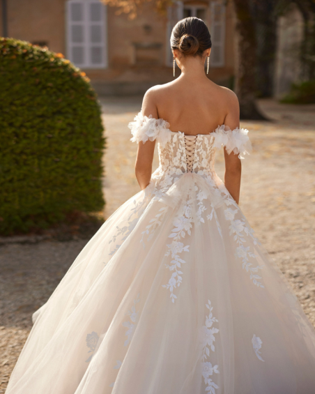 Robe de Mariée, Varen de Rosa clara
