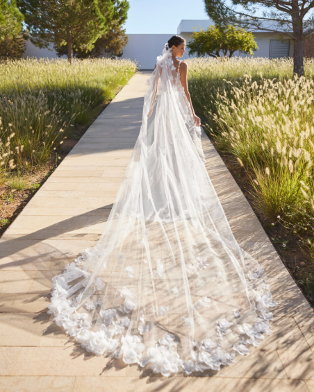 Robe de Mariée Semi, de Adriana Alier