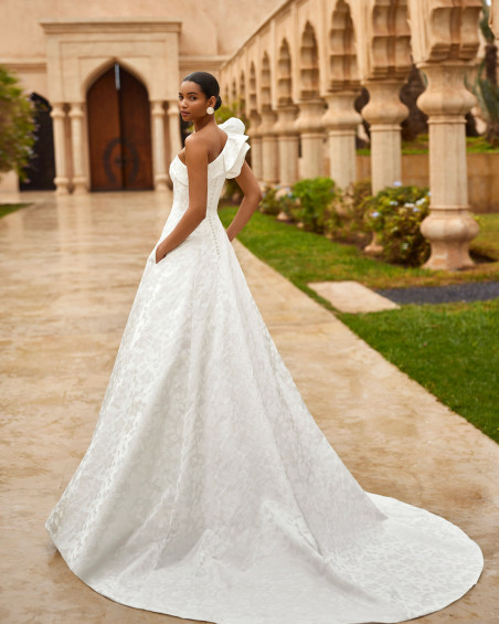Robe de Mariée, Opalo de Rosa clara