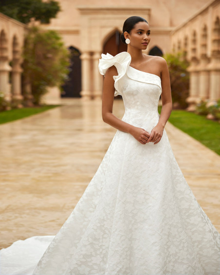 Robe de Mariée, Opalo de Rosa clara