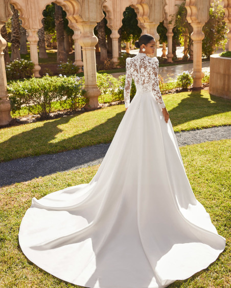 Robe de Mariée, Orel de Rosa clara