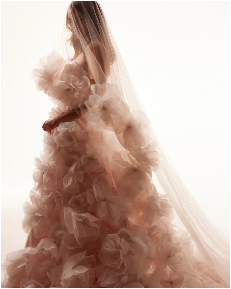 Robe de Mariée, Adela de Lucesposa