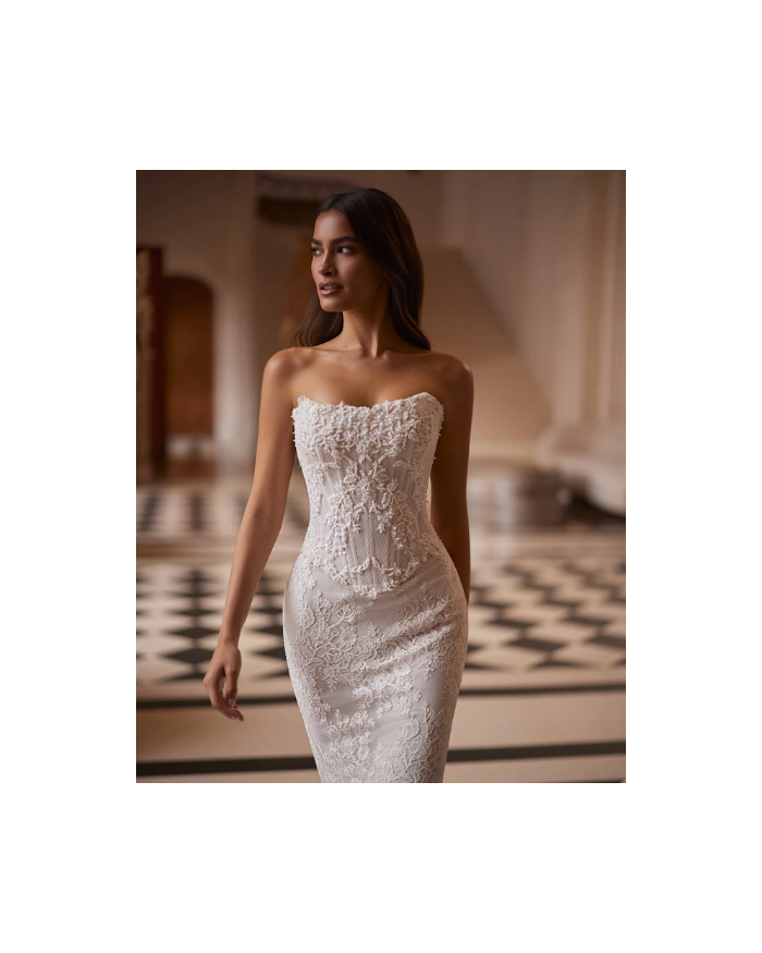 Robe de Mariée, Amanda de Lucesposa