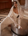 Robe de Mariée, Amanda de Lucesposa