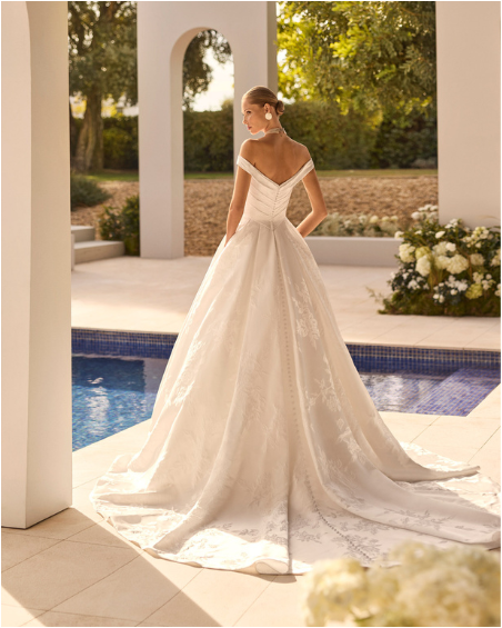 Robe de Mariée, Nupcia de Rosa clara