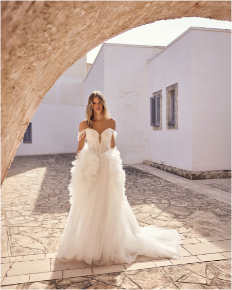 Robe de Mariée, Luna de Modeca.