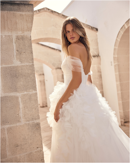 Robe de Mariée, Luna de Modeca.