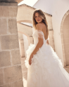 Robe de Mariée, Luna de Modeca.