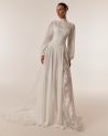 Renata, Elly Bride