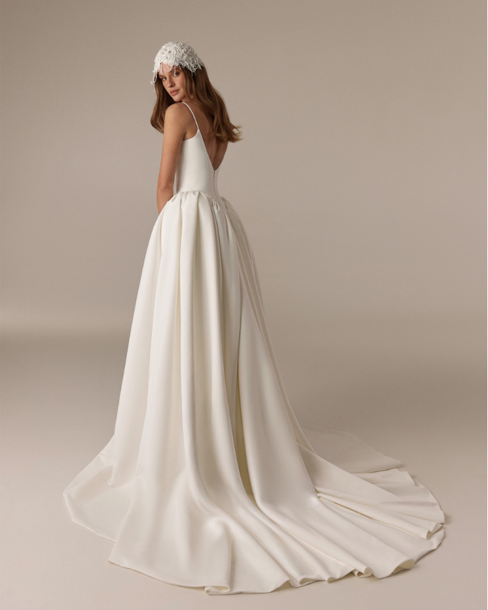 Lara, Elly Bride