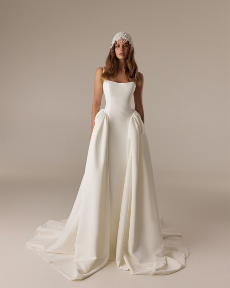 Lara, Elly Bride