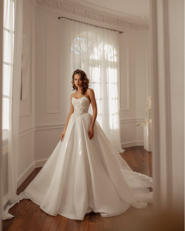 Robe de Mariée, Lucid - Ariamo