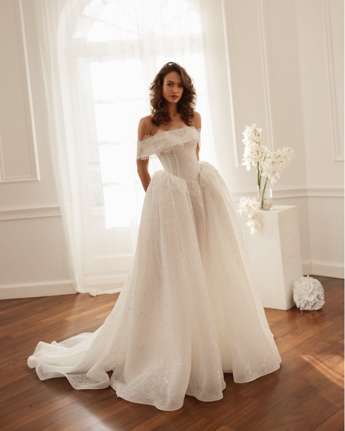 Robe de Mariée, Still - Ariamo