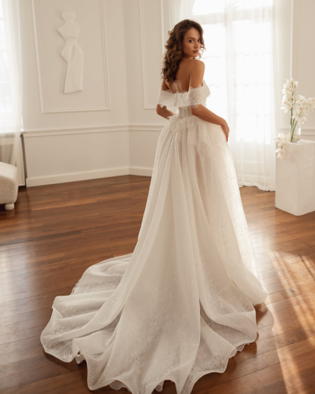 Robe de Mariée, Still - Ariamo